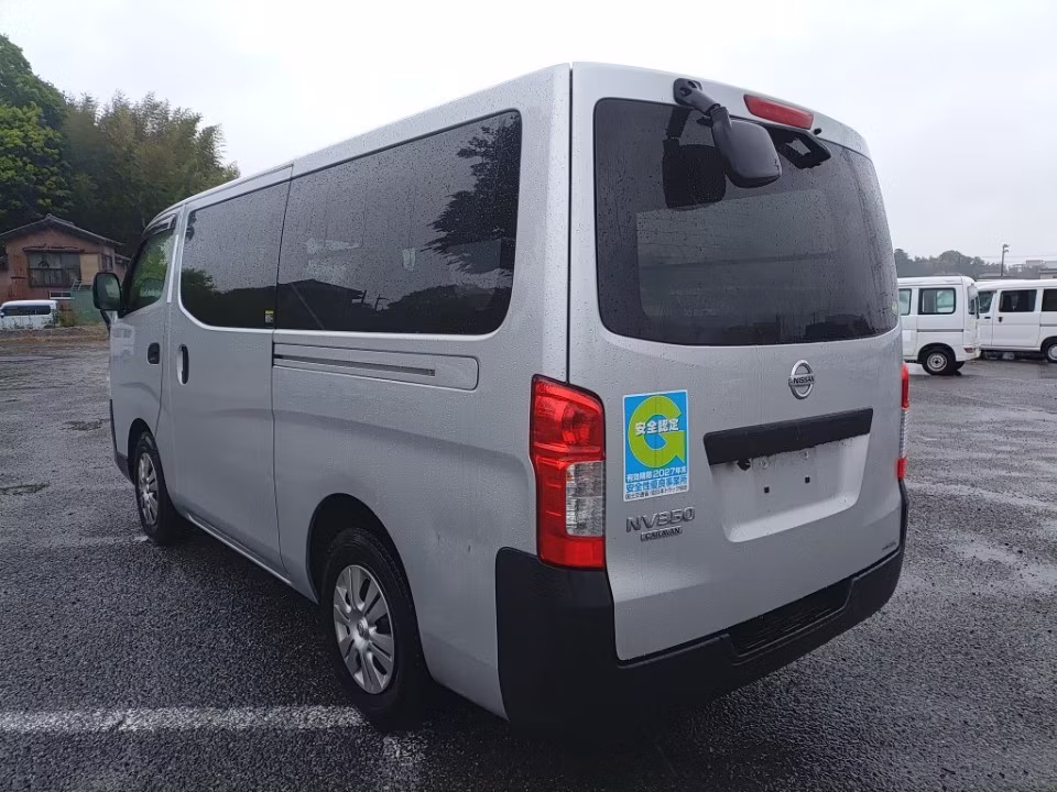 NISSAN NV350 CARAVAN