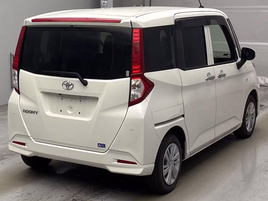 TOYOTA ROOMY