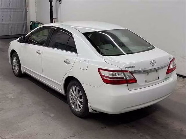 TOYOTA PREMIO