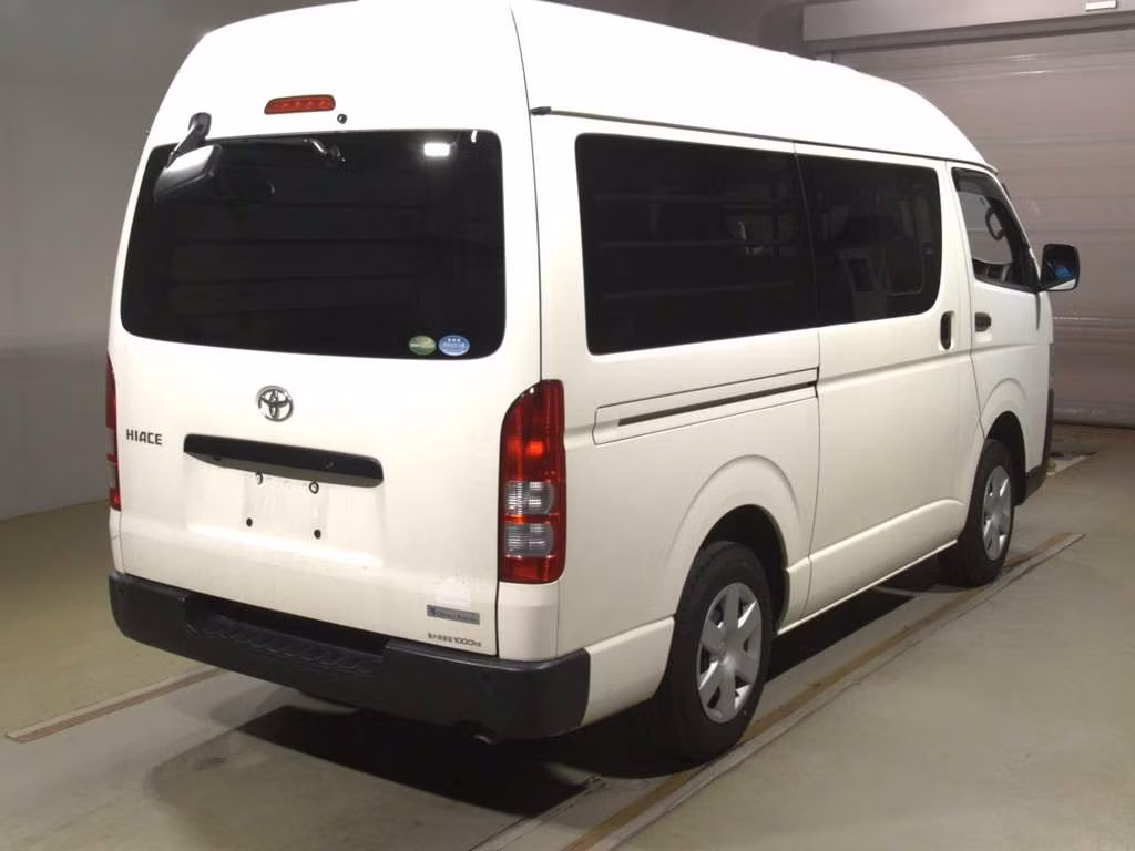 TOYOTA REGIUS ACE