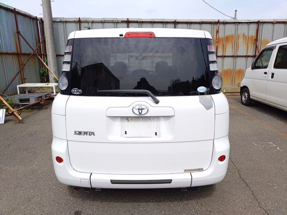 TOYOTA SIENTA