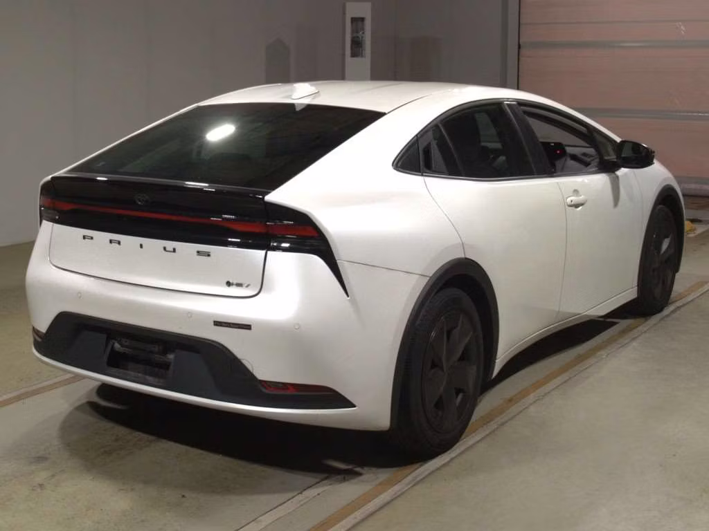 TOYOTA PRIUS