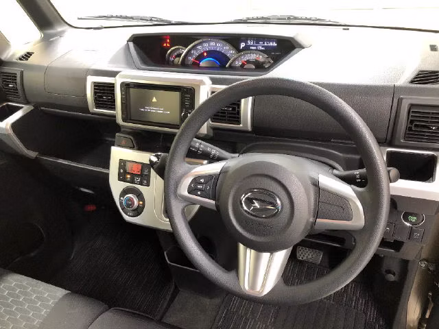 DAIHATSU WAKE