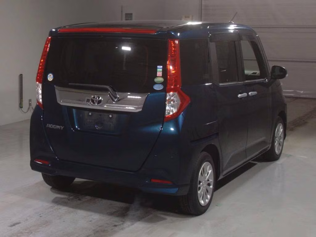 TOYOTA ROOMY