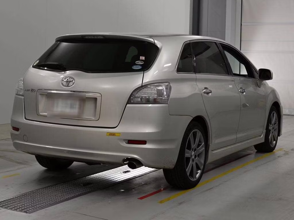 TOYOTA MARK X ZIO