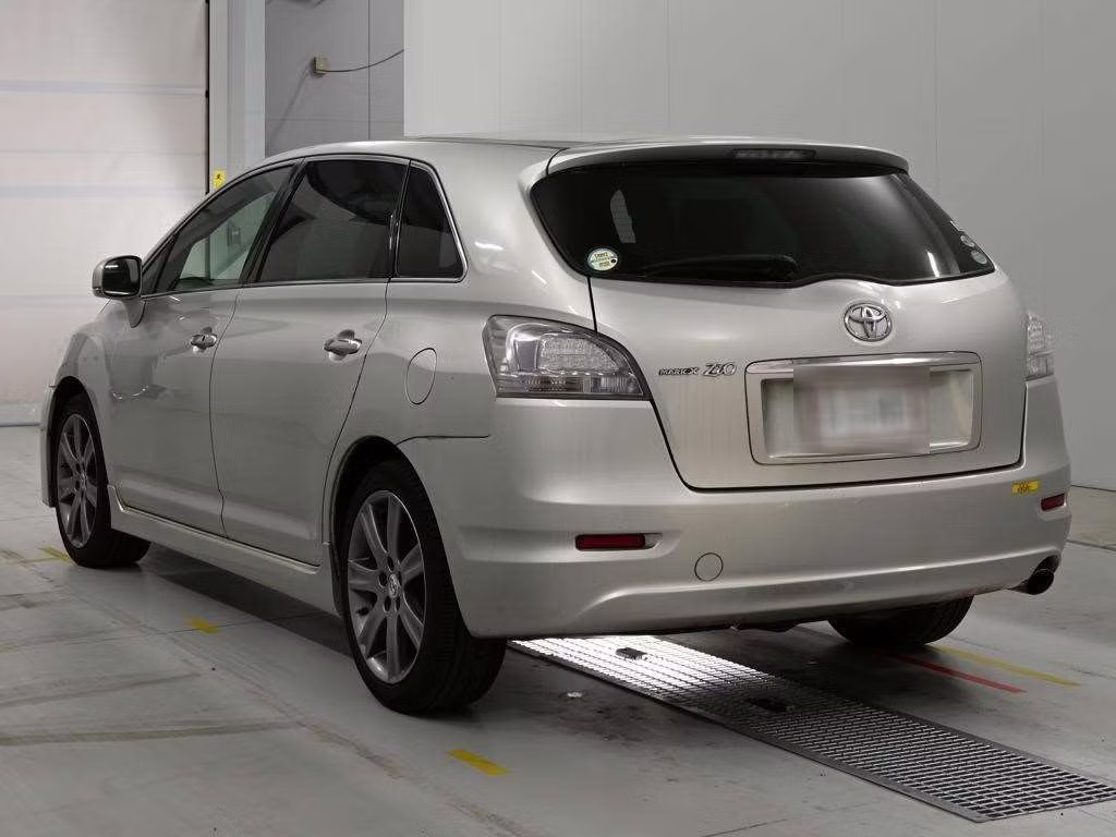 TOYOTA MARK X ZIO