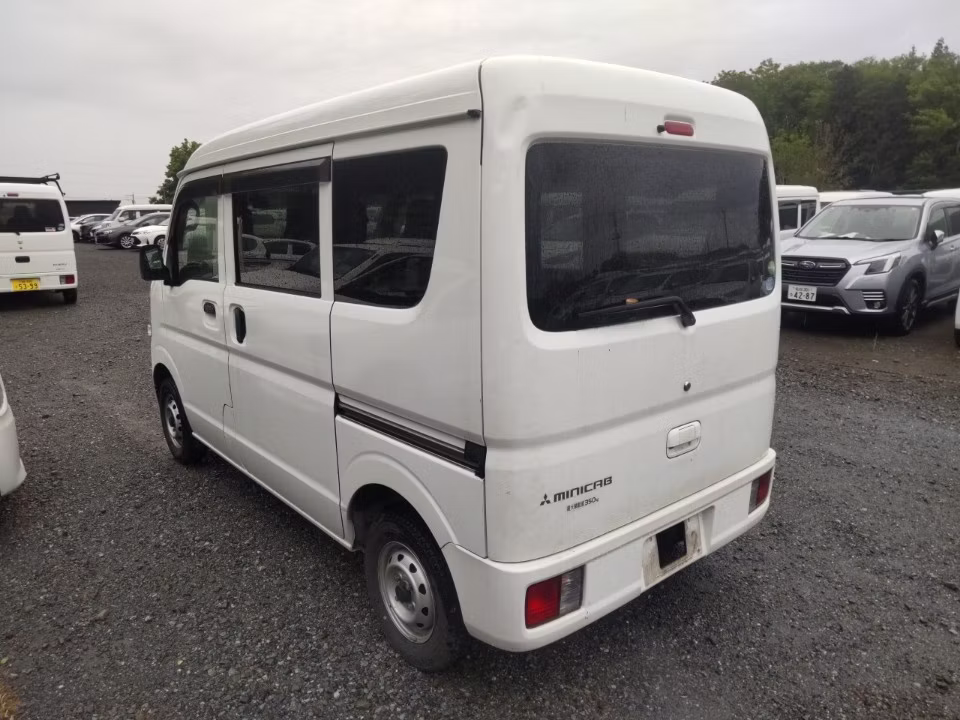 MITSUBISHI MINICAB