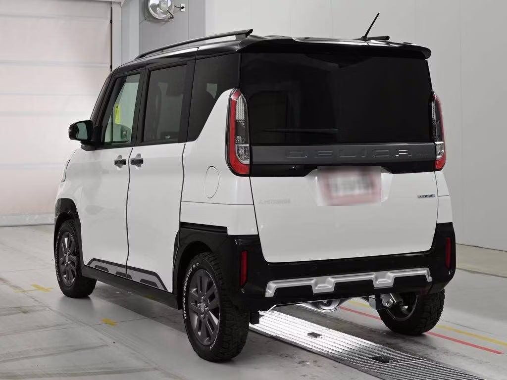 MITSUBISHI DELICA MINI