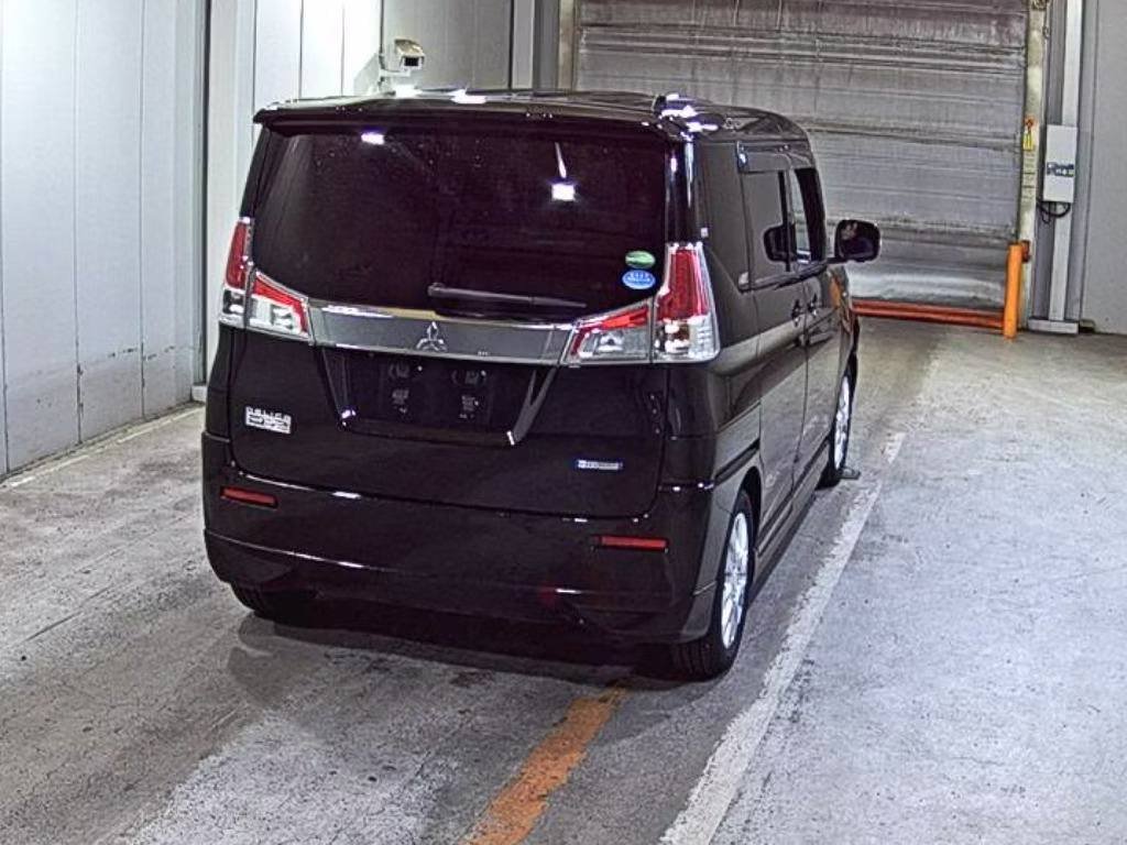 MITSUBISHI DELICA D:2