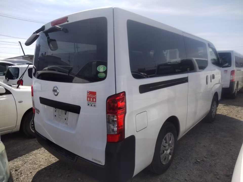 NISSAN NV350 CARAVAN