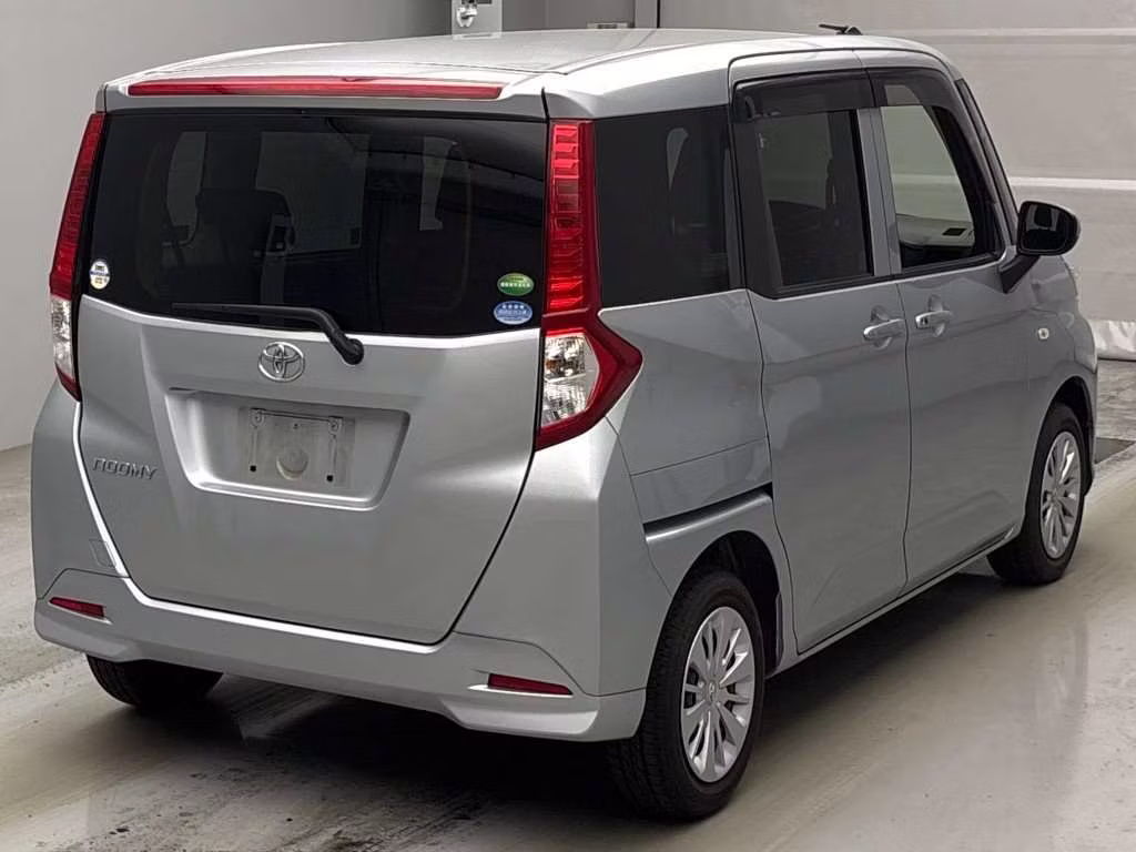 TOYOTA ROOMY