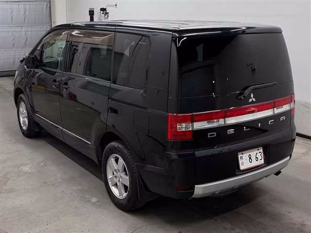 MITSUBISHI DELICA D:5