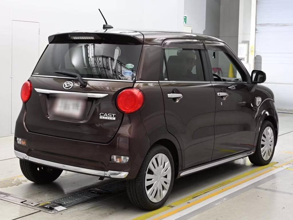 DAIHATSU CAST