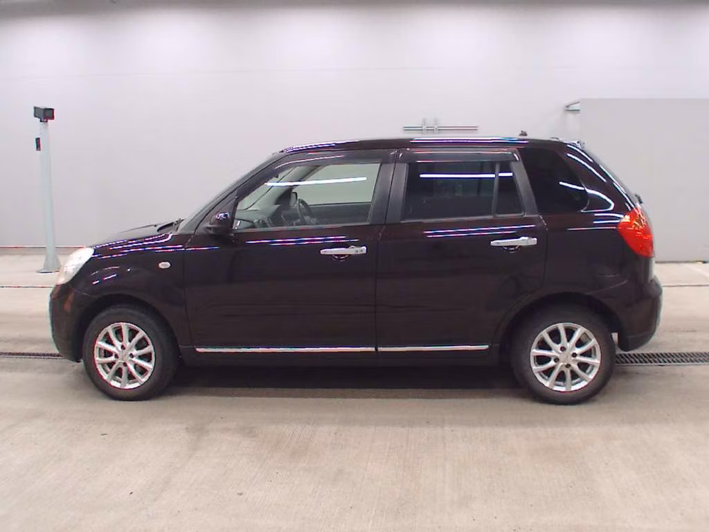 MAZDA VERISA