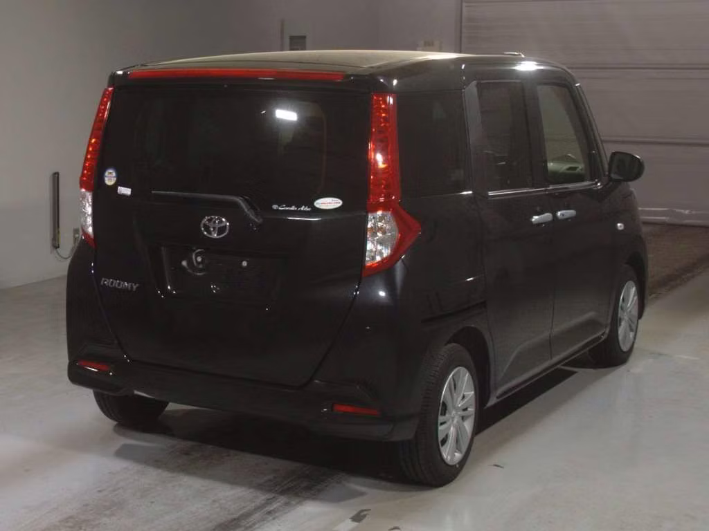 TOYOTA ROOMY