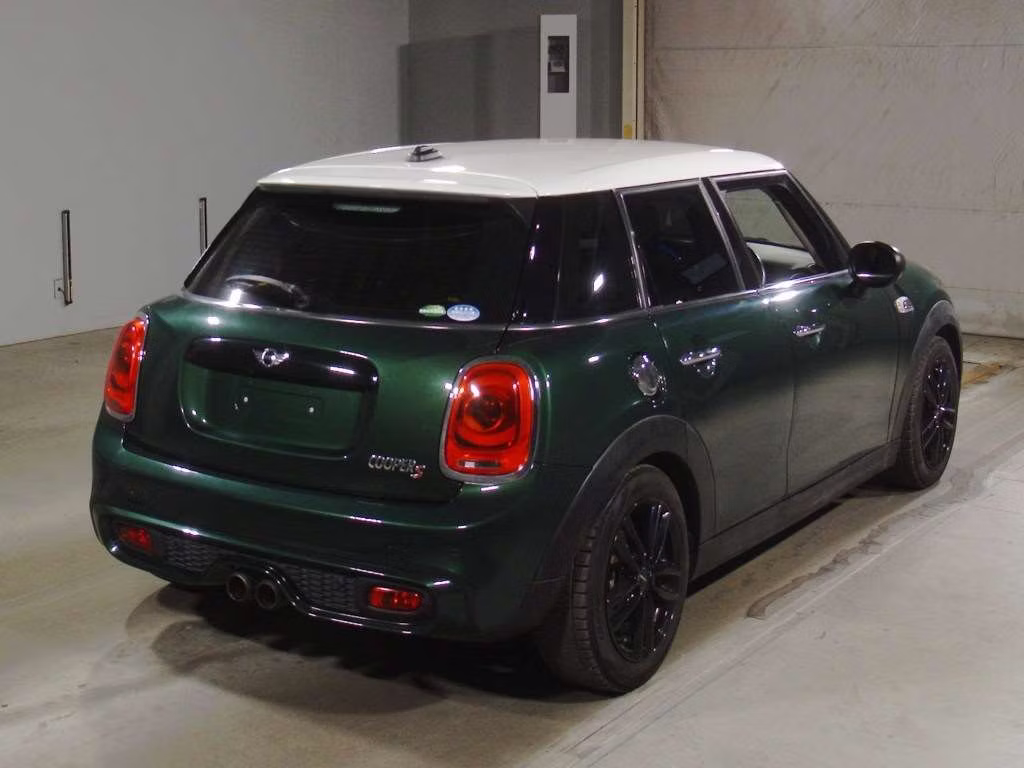 MINI HATCH