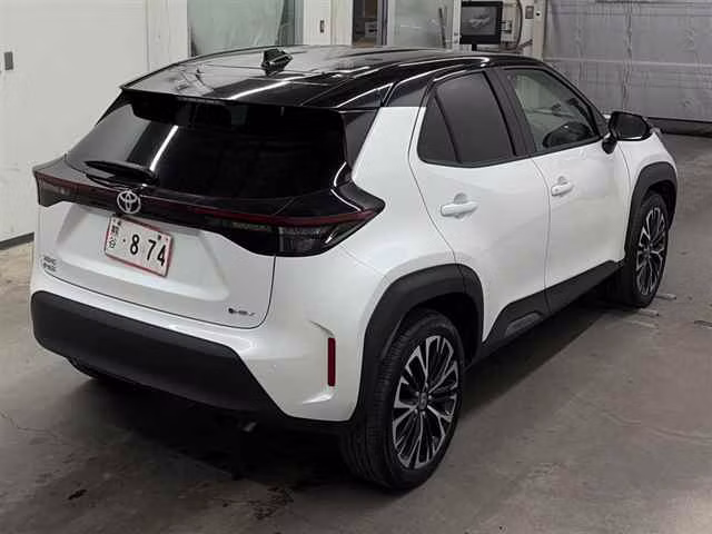 TOYOTA YARIS CROSS