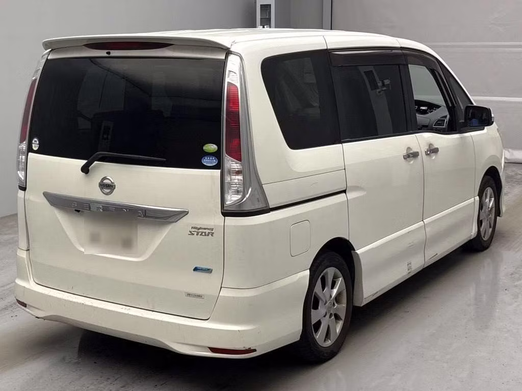 NISSAN SERENA