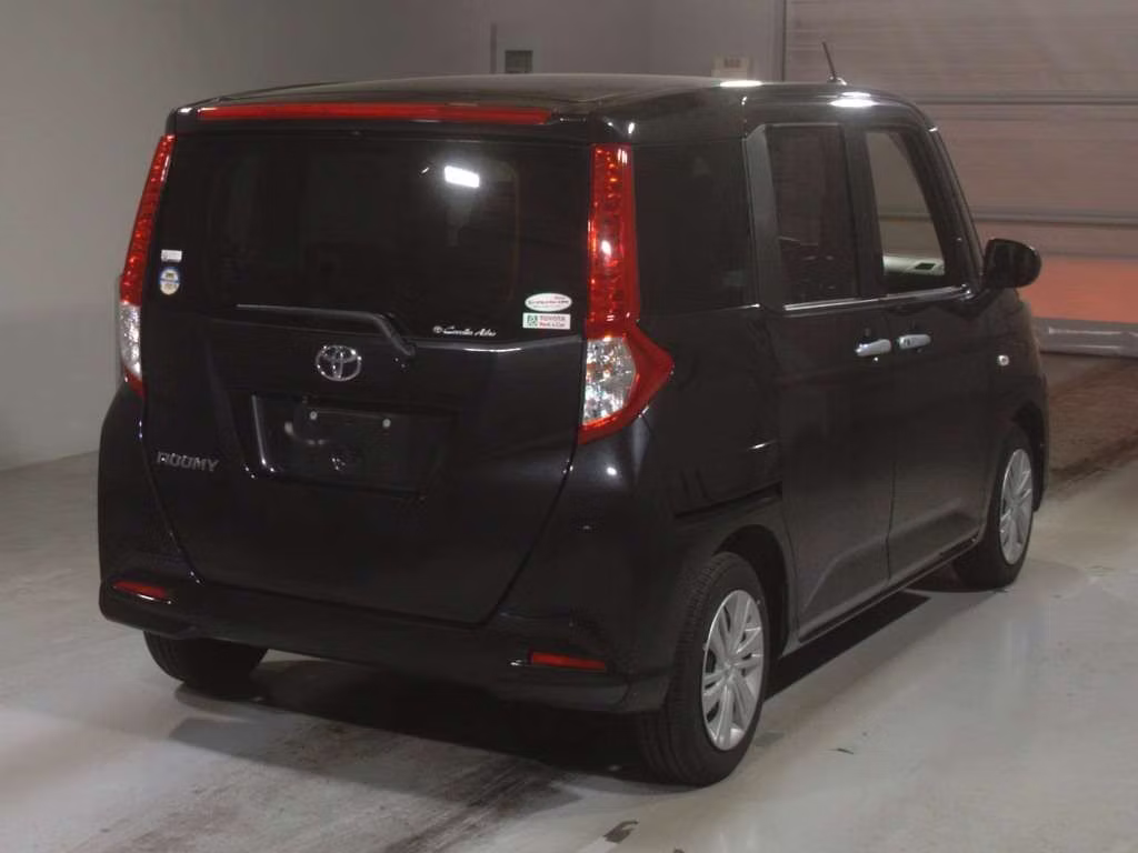 TOYOTA ROOMY