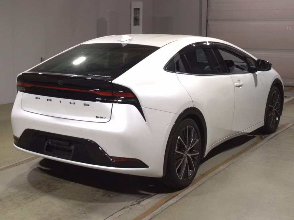 TOYOTA PRIUS