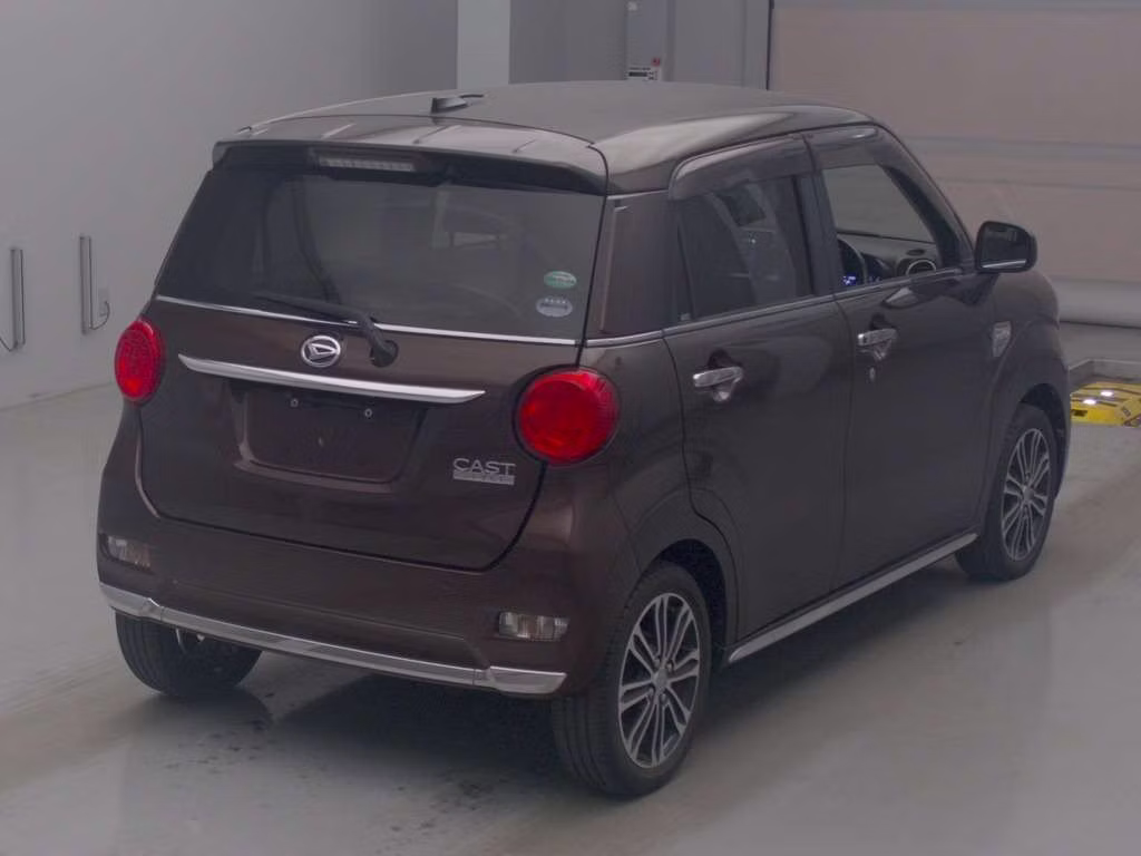 DAIHATSU CAST