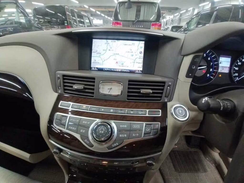 NISSAN FUGA