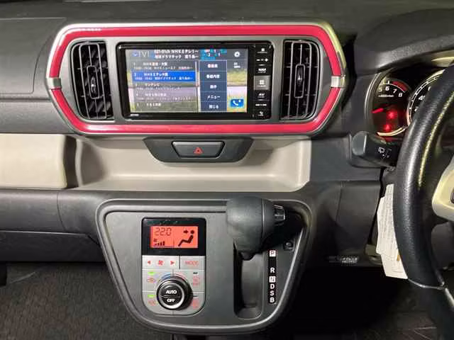 DAIHATSU BOON