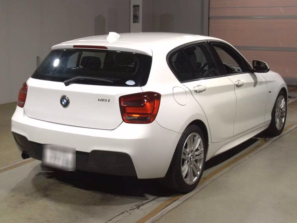 BMW 1-SERIES