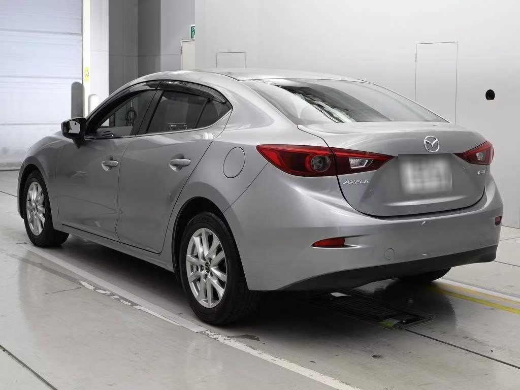 MAZDA AXELA