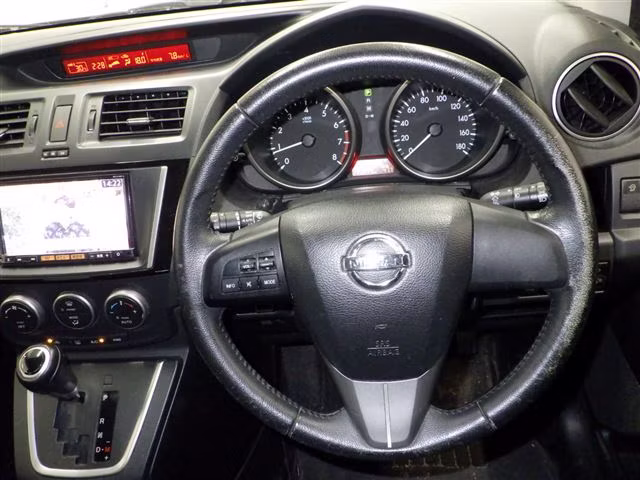 NISSAN LAFESTA