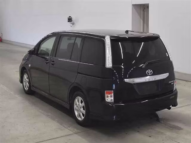 TOYOTA ISIS