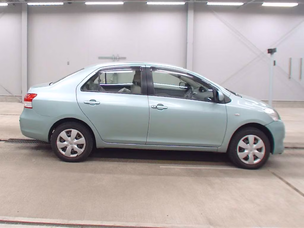 TOYOTA BELTA