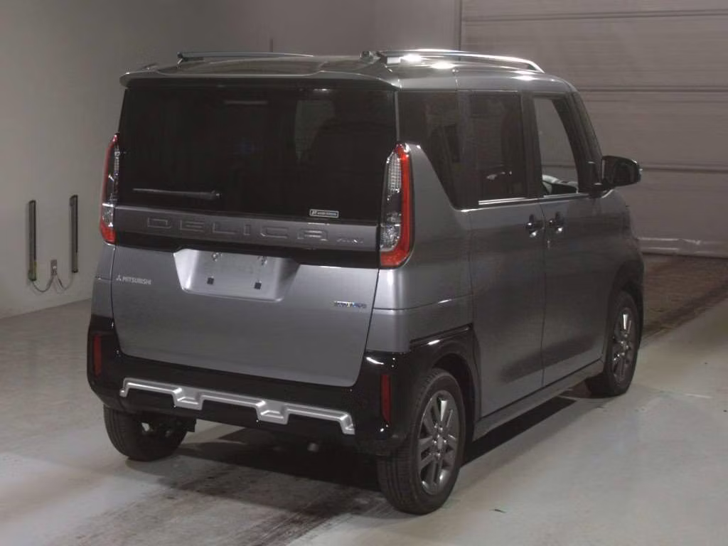 MITSUBISHI DELICA MINI