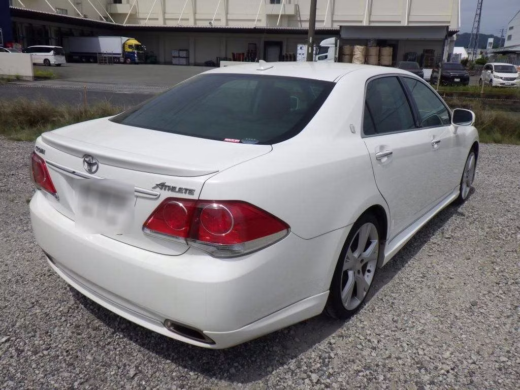 TOYOTA CROWN