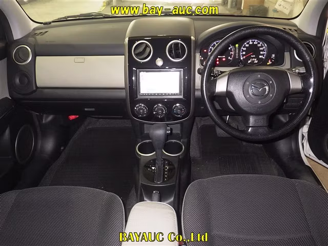 MAZDA VERISA