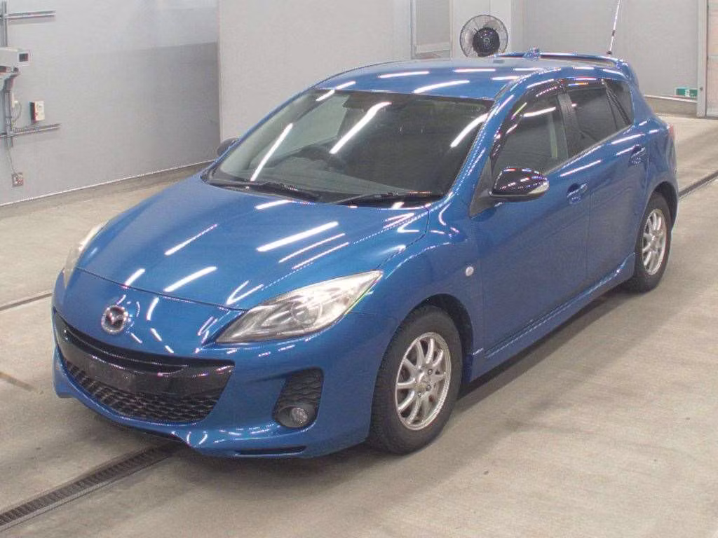 MAZDA AXELA