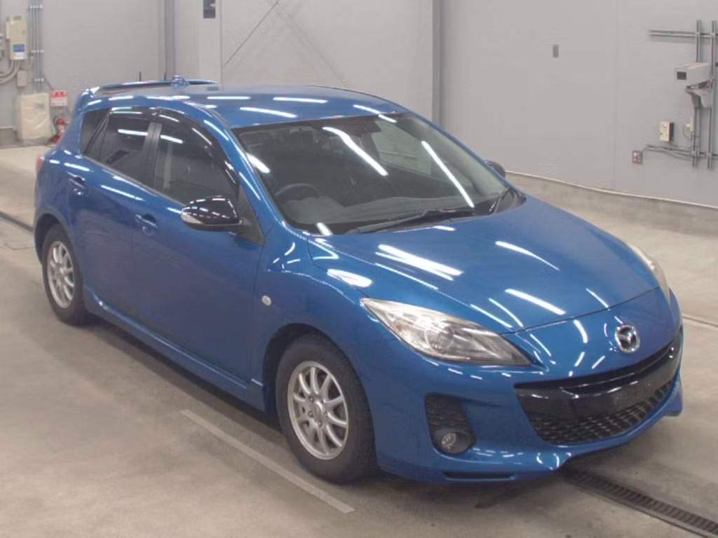 MAZDA AXELA