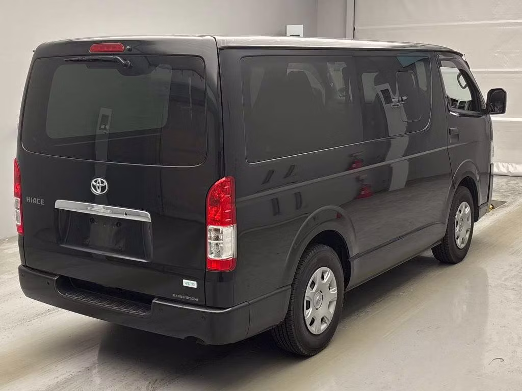 TOYOTA REGIUS ACE
