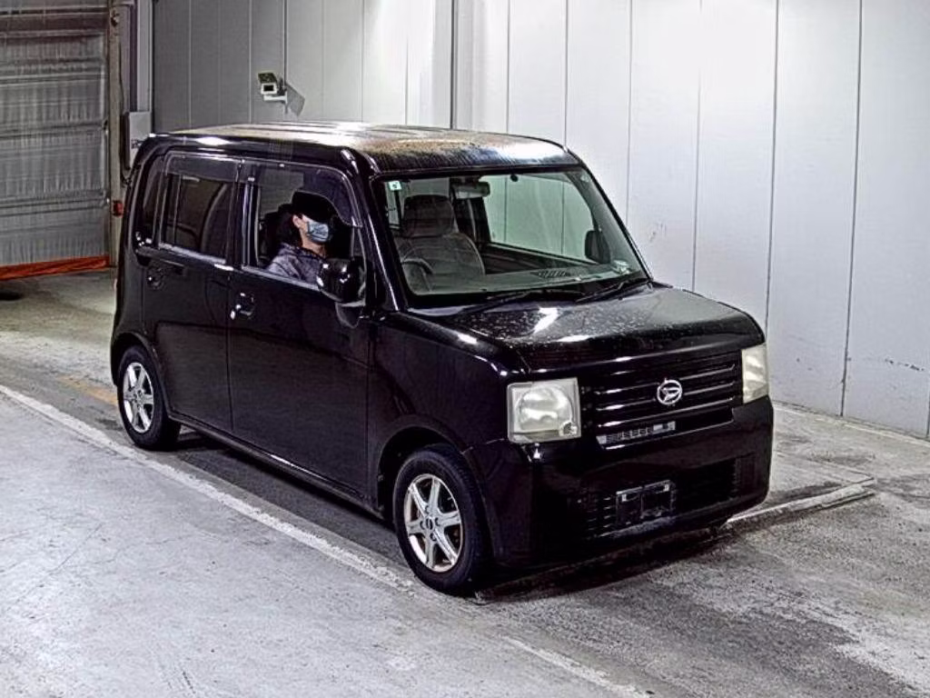 DAIHATSU MOVE CONTE