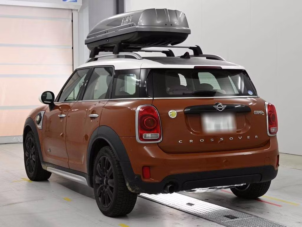 MINI CROSSOVER