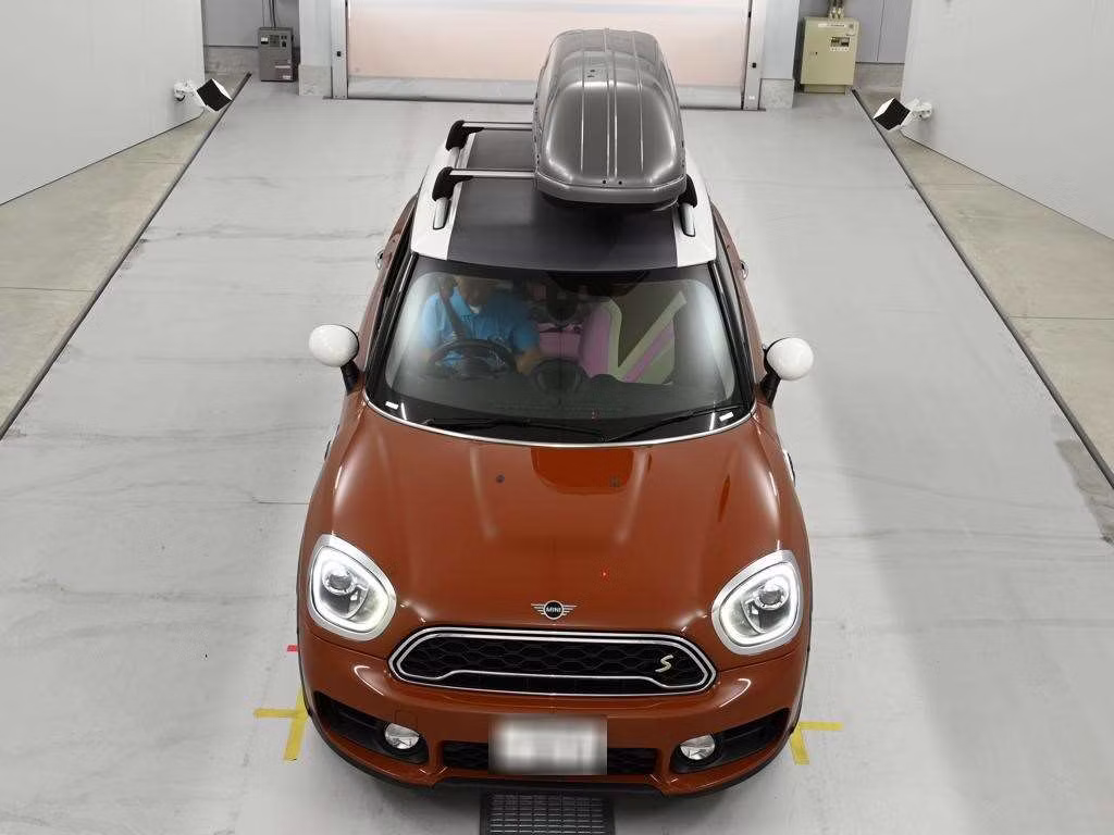 MINI CROSSOVER
