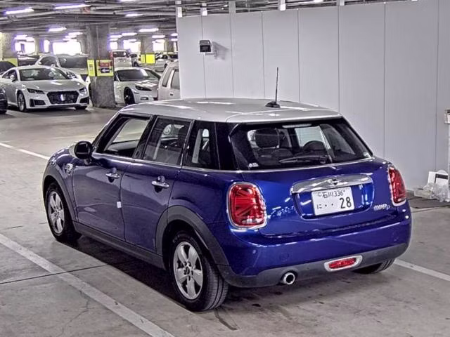 MINI HATCH