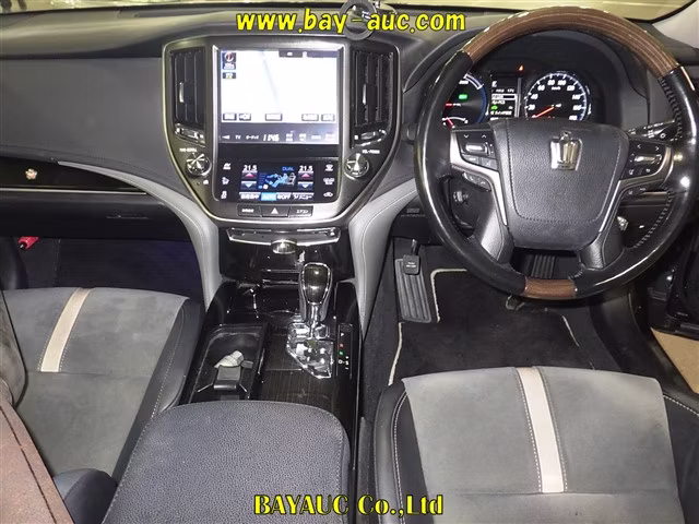 TOYOTA CROWN