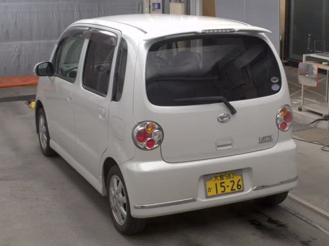 DAIHATSU MOVE LATTE