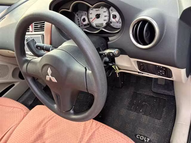MITSUBISHI COLT PLUS