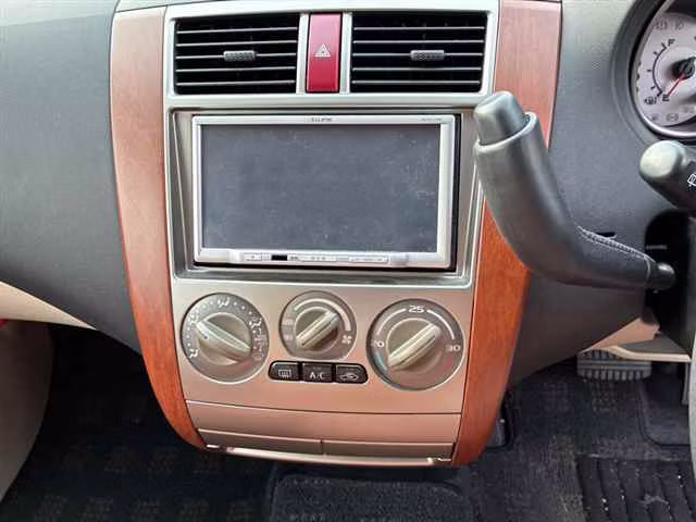 MITSUBISHI COLT PLUS