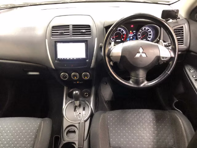 MITSUBISHI RVR