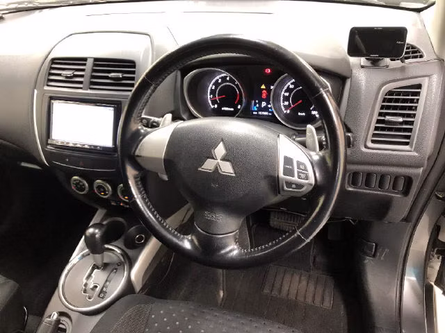 MITSUBISHI RVR