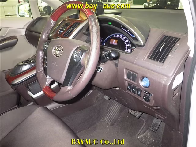 TOYOTA SAI