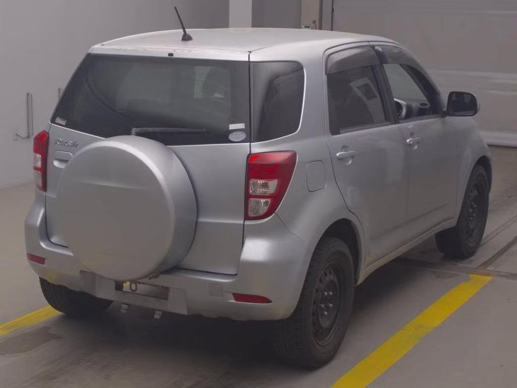 TOYOTA RUSH
